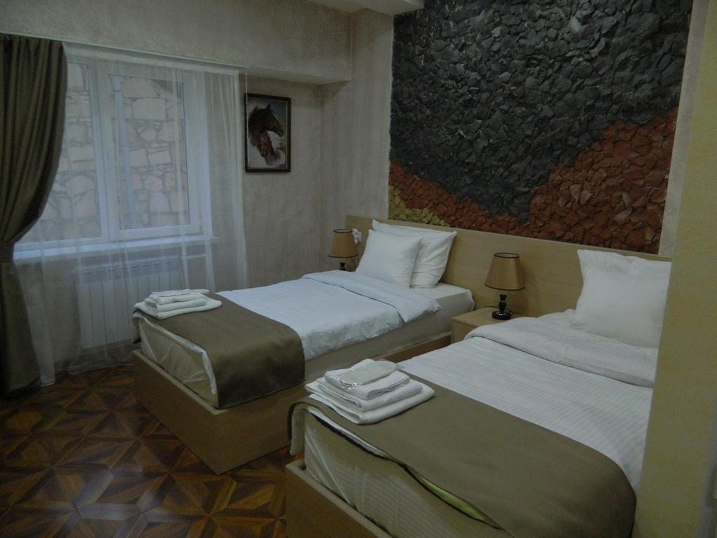 Gayane Hotel Alaverdi Exterior photo