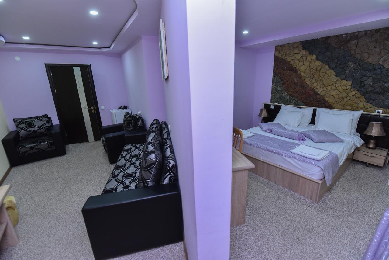 Gayane Hotel Alaverdi Exterior photo