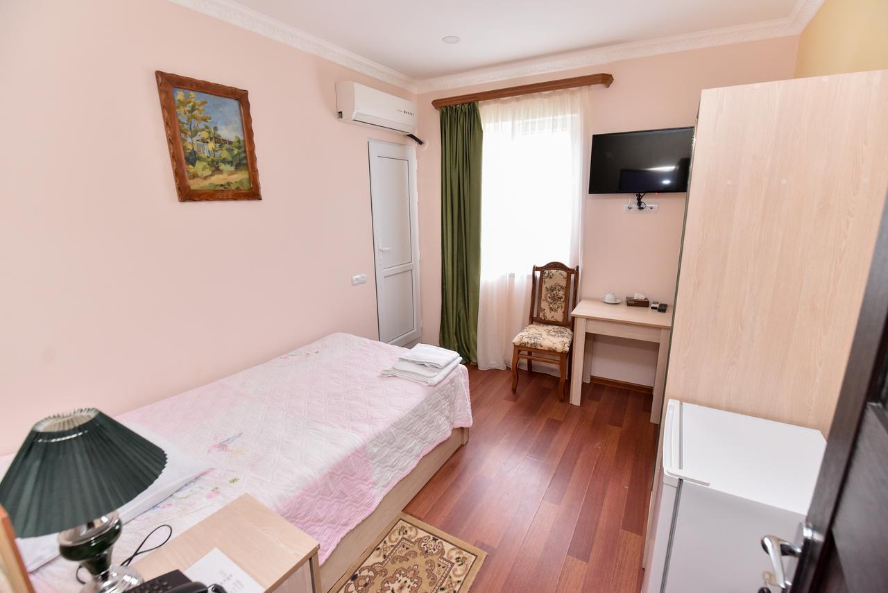 Gayane Hotel Alaverdi Exterior photo